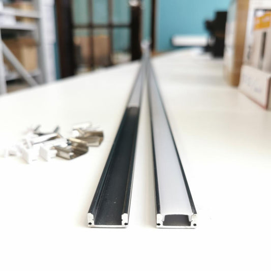 013 Aluminum Channel with Frosted Diffuser for LED Strips 3 Meters BLACK