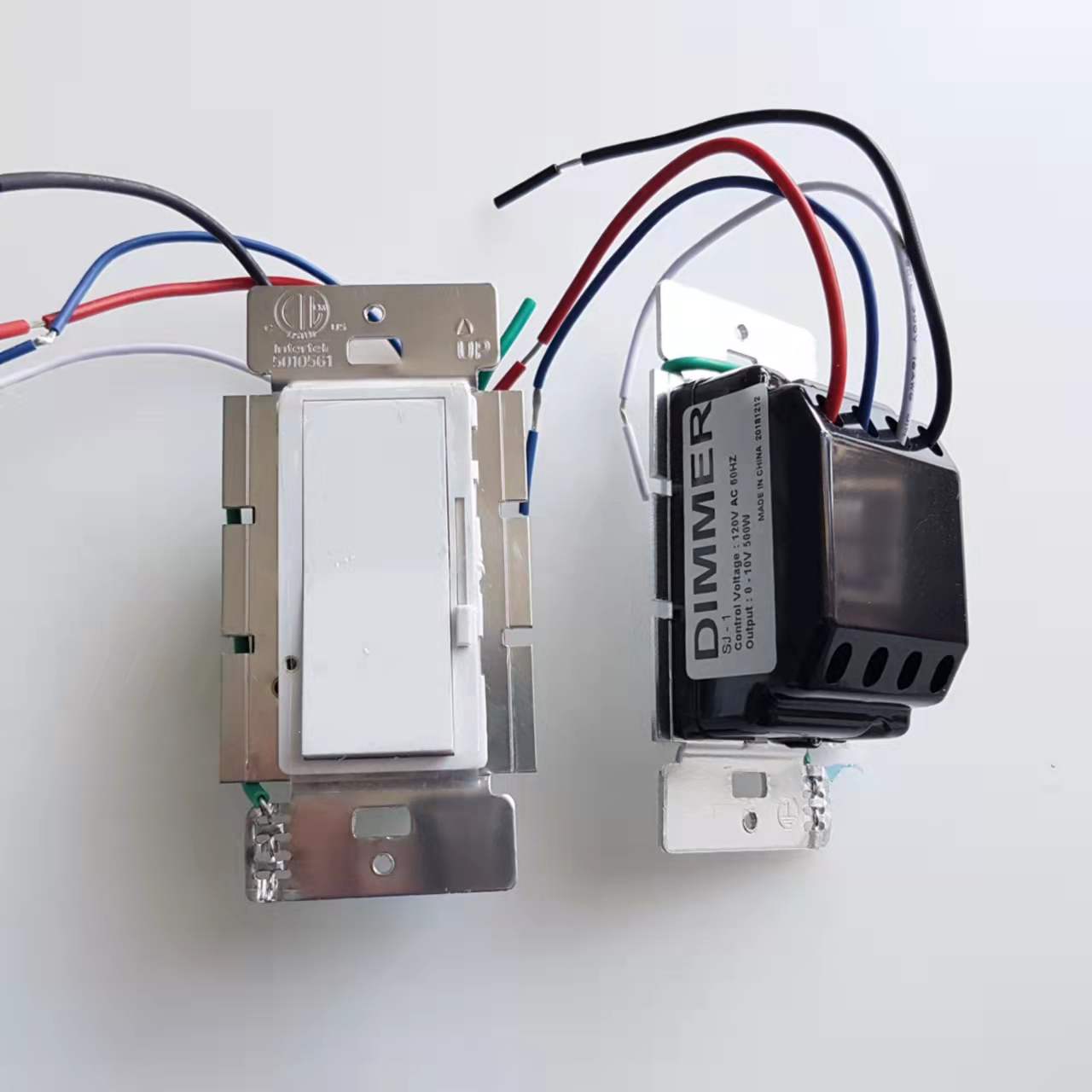 0 to 10-Volt 3-Way/Single-Pole LED Dimmer Switch, White