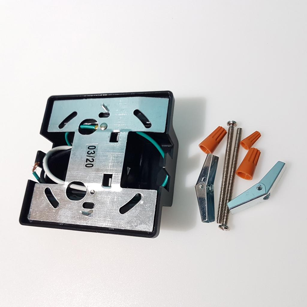 Middle Live End Connector for Track Lighting Rail