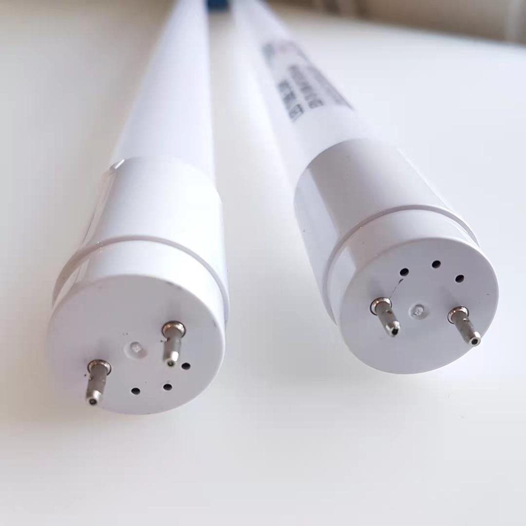 4FT 18W 5000K LED Tube, T8 T10 T12 40 Watt Replacement , Single/Double End Ballast Bypass, Frost Lens, UL, DLC, Day Light /Bright White